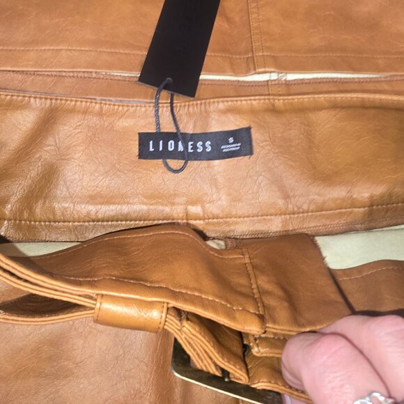 Mini skirt - Picture 3 of 4